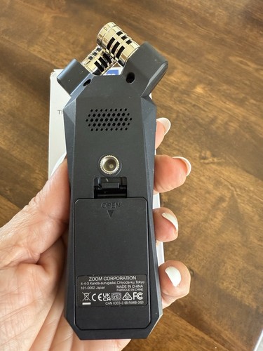 NEW Zoom H1essential Stereo Handy Portable Recorder 32-Bit Float - Picture 7 of 8