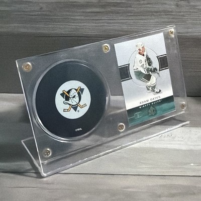 Mighty Ducks Puck NHL Official W Adam Oates 2003 Upper Deck Card Display