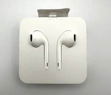 Apple EarPods w/ Lightning Connector in Ear Canal Headset - White - New Open Box
