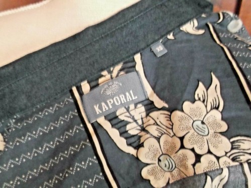 KAPORAL Chemisier a fleurs bleu et blanc Taille xs - Foto 4 di 8