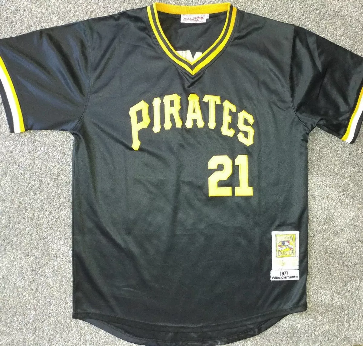 Men's Nike Roberto Clemente Black Pittsburgh Pirates Cooperstown