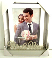 MALDEN "MR.  MRS. / WEDDING PHOTO FRAME"   5" X 7"    BRAND NEW  