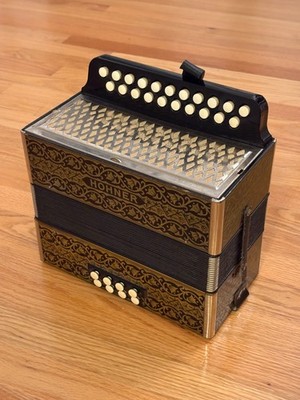 Vintage Hohner Vienna Model 2915 Diatonic Button Accordion Made in Germany - G/C
