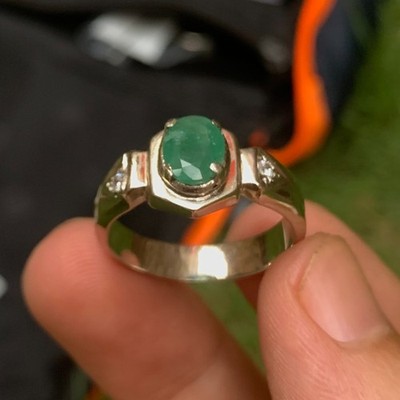 Natürlicher Smaragd Edelstein in Rhodinierung beschichtet Handarbeit Silber Ring 