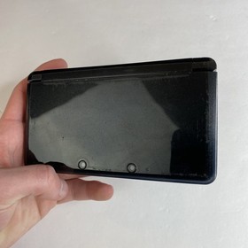 Nintendo 3DS Handheld Video Game Console Black CTR-001 W Charger Stylus