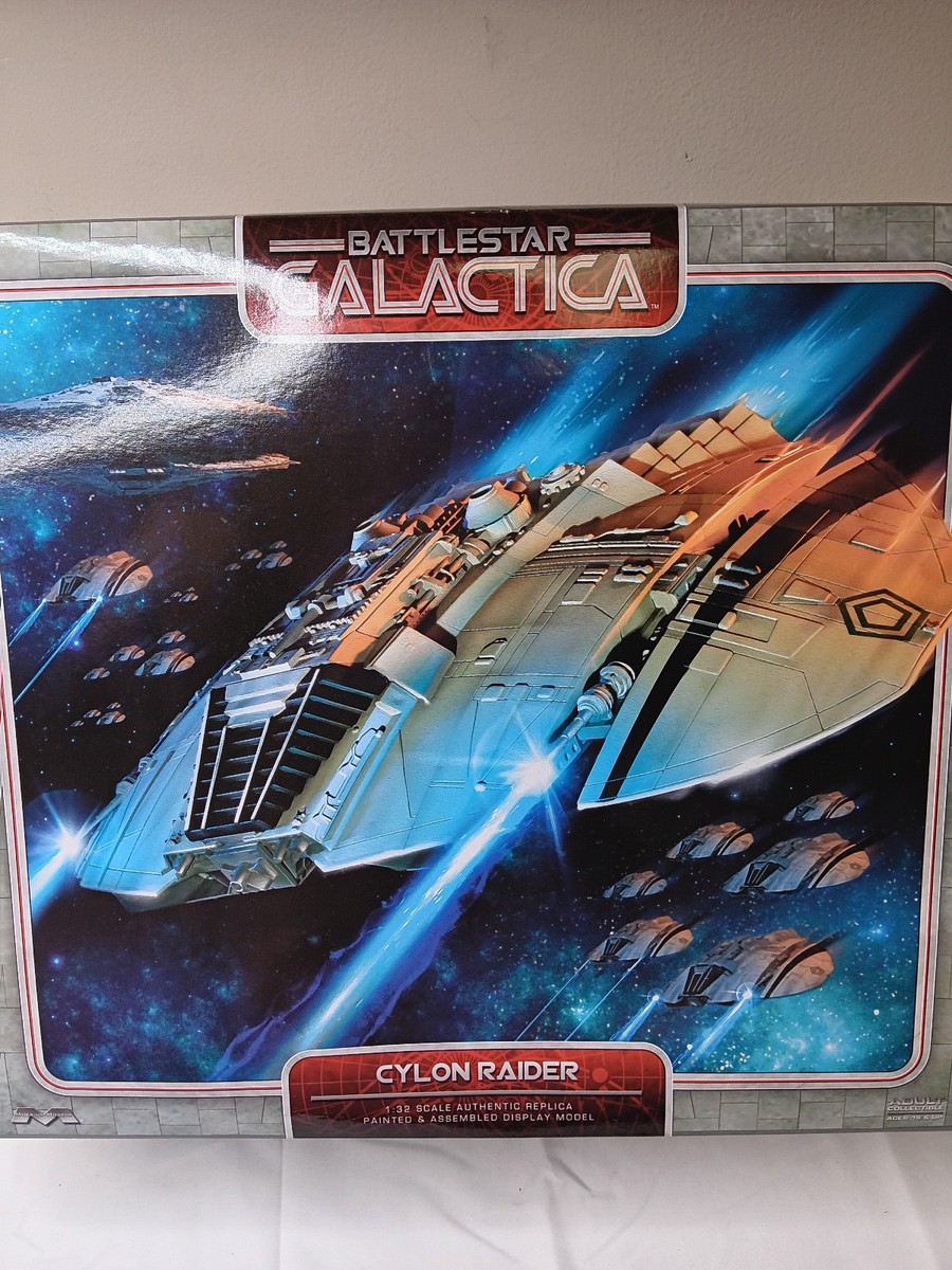 キャラクター Battlestar Galactica Cylon Raider 1/32 Amazon.com: Platz Moebius 1:32 BSG Original Cylon Raider Pre