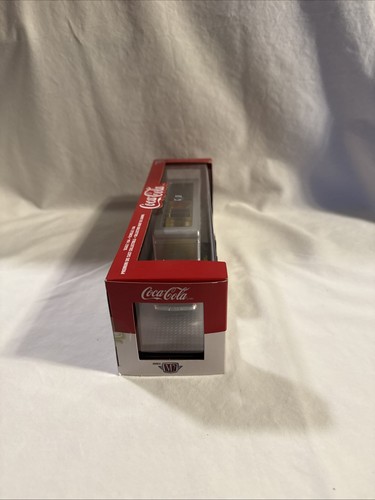 M2 Machines Raw Chase Coca Cola 1966 Dodge L600 Truck & 1966 Dodge Charger B09 - Picture 6 of 7