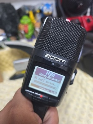 ZOOM H2N HANDY RECORDER PORTABLE DIGITAL AUDIO RECORDER Charger not included.