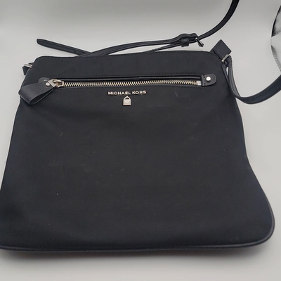 【ほぼ新品】MICHAEL KORS トートバッグ ナイロン ケルシー 黒 Michael Kors Kelsey Large Nylon Crossbody Bag Black Lightweight