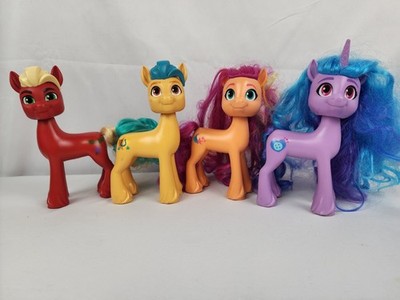 Lot of 4 2021 MLP My little pony FIGURES unicorn Izzy New Generation sunny