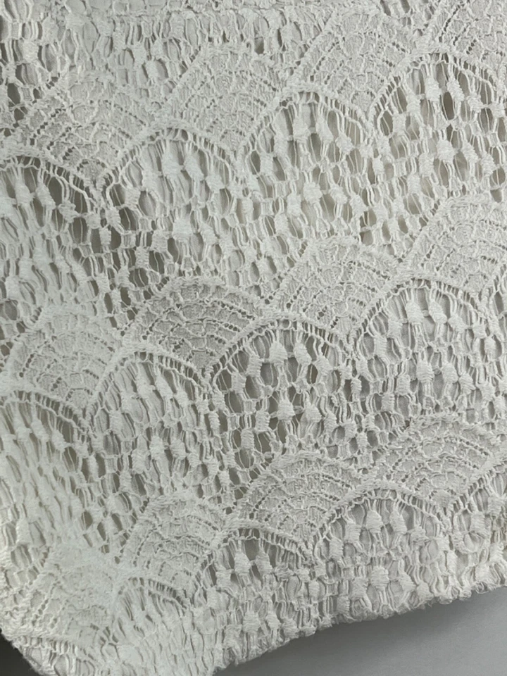 Pantalones cortos Ann Taylor Loft de encaje para mujer talla 2 blancos con cinturón 4" cortos Foto 4 de 4