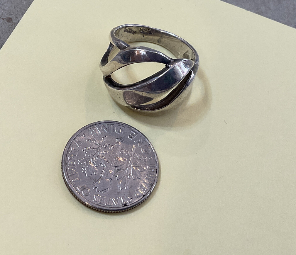 Sterling Silver Ring Size 6 Wavy Pattern - image 2