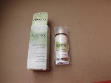 1 New Aveeno Absolutely Ageless Eye Cream 0.5 oz RARE HTF BOX DAMAGE