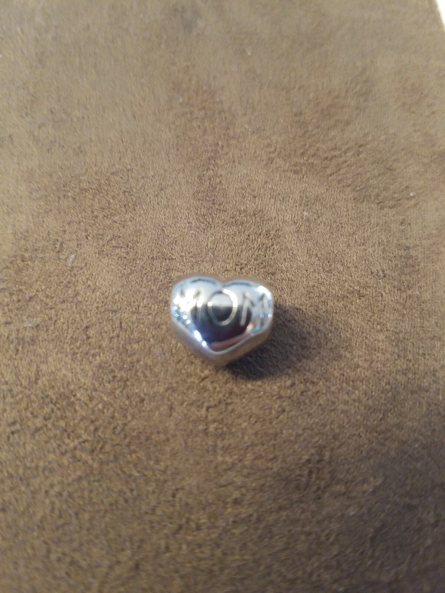 Authentic chamilia MOM Heart GA-8 Sterling silver Charm 925