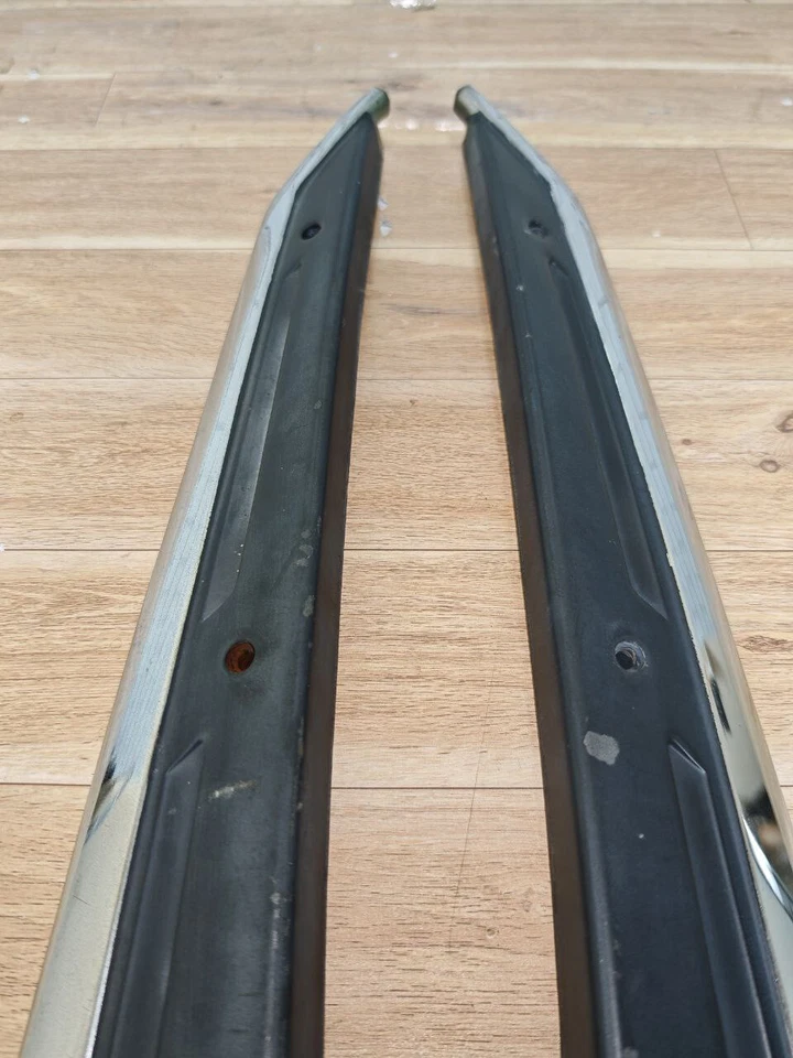 Nissan Datsun Sunny 210 B310 Sedán Lado Trasero Cromo C Pilar Decoración Par Usado Foto 3 de 4