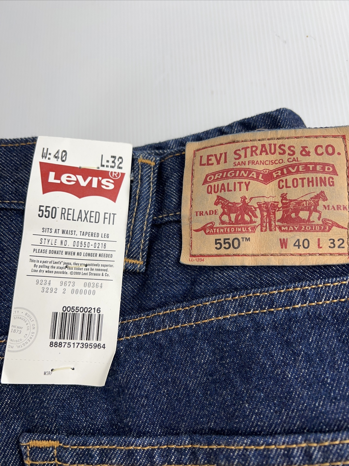Levi's 550 Mens W40 L32 Vintage Blue Tapered Leg Relaxed Fit Jean New