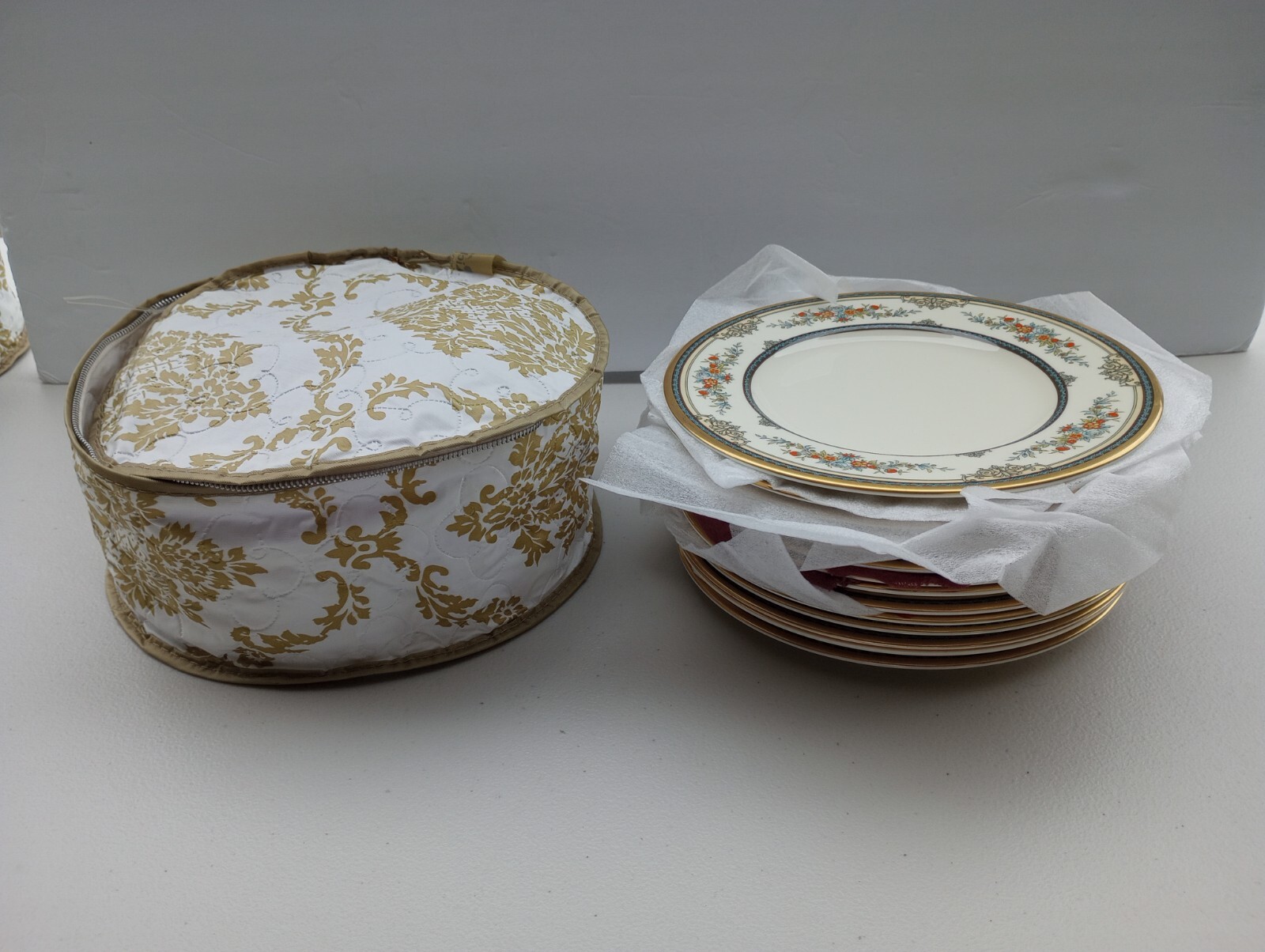 Vintage Minton Stanwood Set of 14 Dessert Plates 8" Gold Trim With