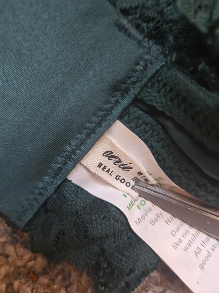 AERIE WIRELESS BRA SIZE MEDIUM - Image 3 of 4