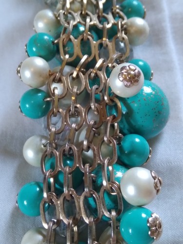 Vintage 6" Faux Turquoise Plastic and Faceted Glass Bracelet. - Picture 15 of 17