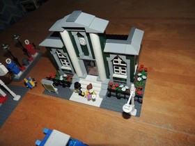 2007 Lego 10184 Town Plan 100% complete with manual & box 50th Anniversary NICE!