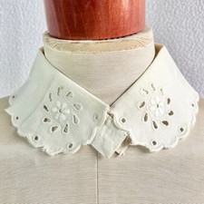 Vintage White Hand Embroidered Eyelet Detached Collar