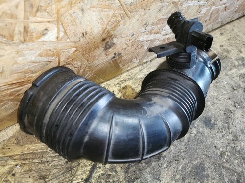 Opel Insignia A 2010 Diesel 96kW Ansaugrohr Ansaugschlauch Turbolader 55561787