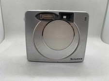Fujifilm FinePix 30i digital cemra 2.0 MP