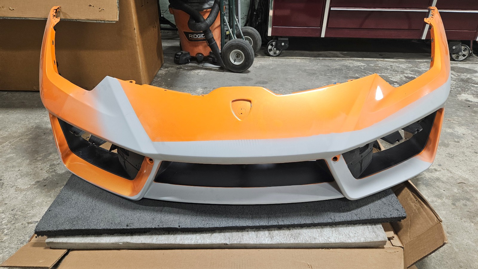Lamborghini Huracan front bumper cover 2016,2017