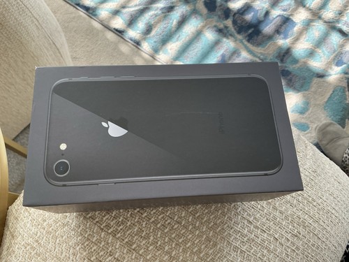 iPhone 6 - 32gb In Box With Accessories - Picture 9 of 9