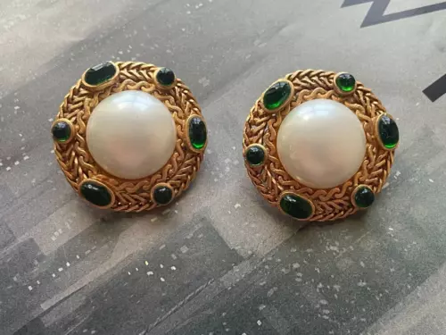 Vintage Chanel Goossens? pearl green gripoix chain clip on earrings