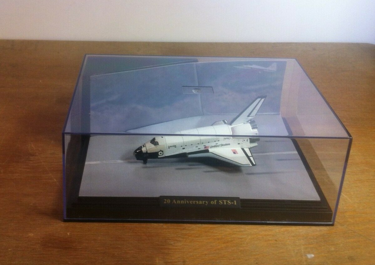 Dragon Wings 55264 1:400 NASA Space Shuttle Orbiter Columbia Dragon Wings 55264 1:400 NASA Space Shuttle Orbiter Columbia