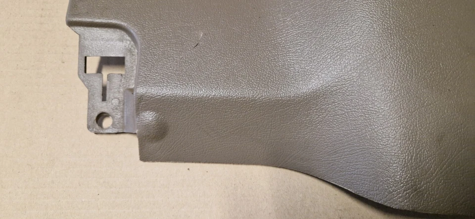 1993-1997 Ford Crown Victoria Driver painel lateral de apoio do joelho LH - Imagem 2 de 4