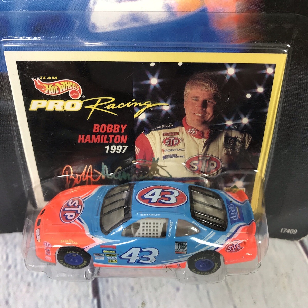 1997 Hot Wheels Pro Racing Bobby Hamilton Nascar Car #43 STP 1997 Hot Wheels Pro Racing Bobby Hamilton Nascar Car #43 STP
