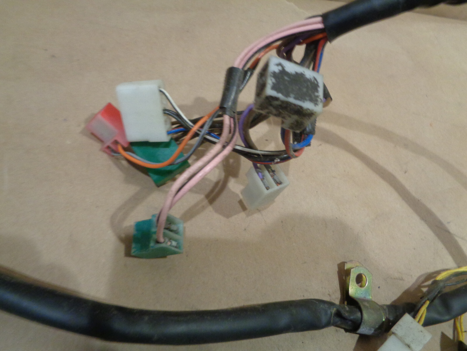 Ferrari Mondial t - Tunnel Connection Cables  P/N 142395