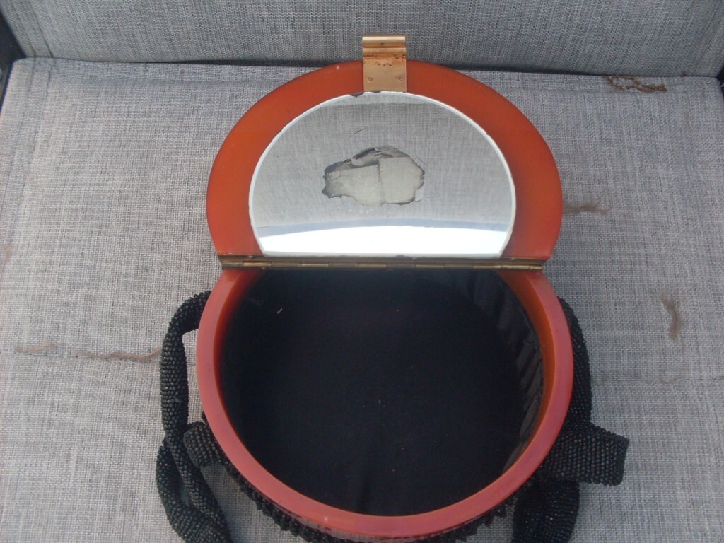 1930's-40's Carved Bakelite/Lucite Mahogany color… - image 2