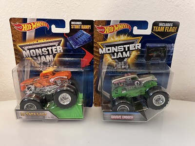 Hot Wheels Monster Jam 2016 Grave Digger Chrome & 2015 El Toro Loco X-Ray NEW