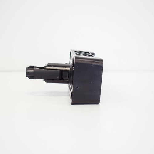 Mercedes Benz W205 X166 Rear Right Car Jack Mounting Pad A2046900009 NO🇺🇸DUTY - Picture 7 of 8