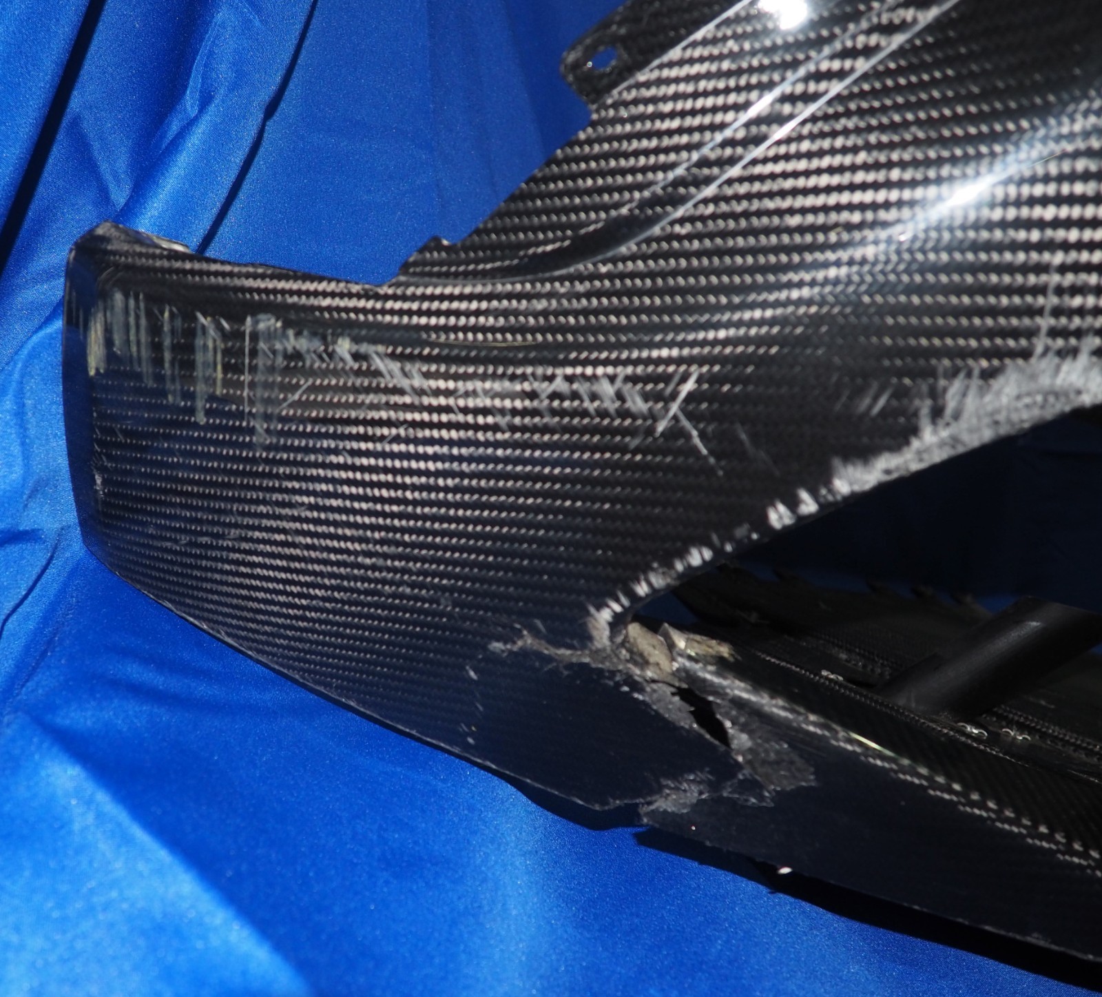 *DAMAGED* 2022-2026 Maserati MC20 MCPura Rear Bumper Diffuser OEM Carbon Fiber!