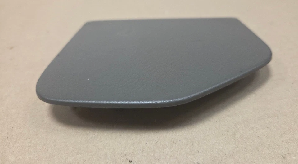 Крышка торца приборной панели правая сторона 2002 - 2005 Chevrolet Trailblazer, 15157577 - Изображение 4 из 4