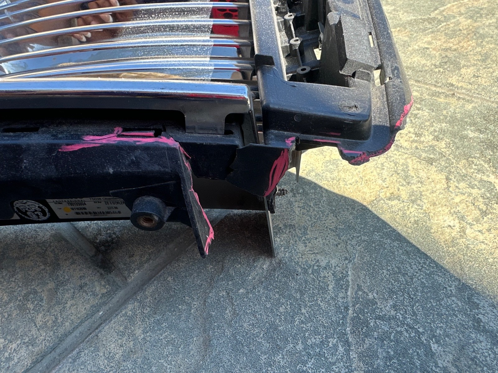 Genuine Rolls Royce Ghost Grille USED - SMALL DEFECT - SEE DESC.