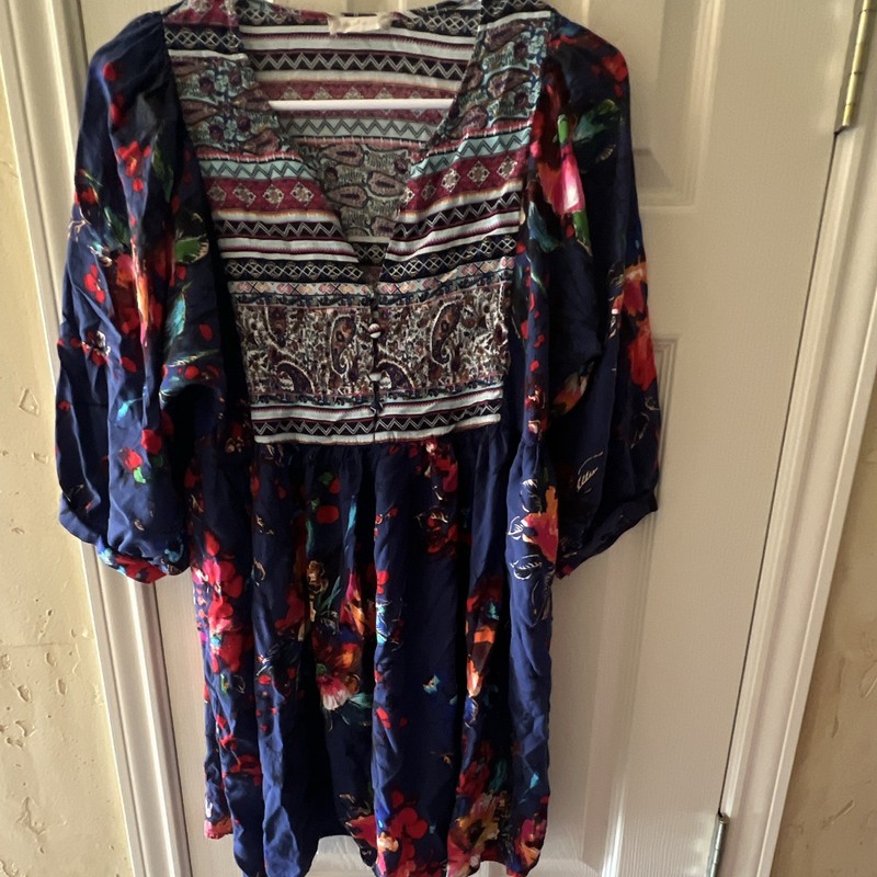 Altar'd State Women's M Blue Multicolor Floral Button-Front shirt