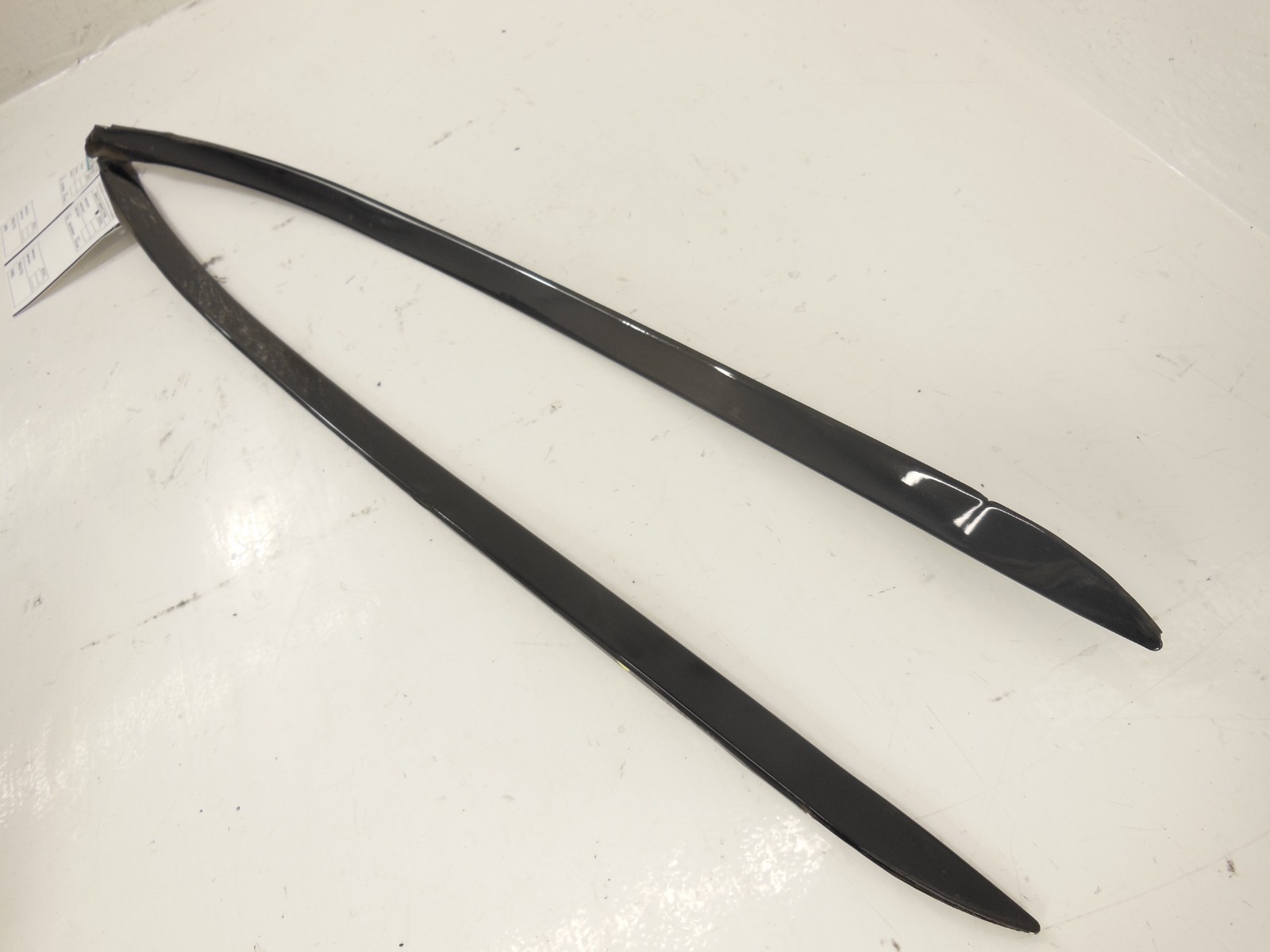 2006 06 Bentley Continental Flying Spur Windshield Rain Water Trim Moulding OEM