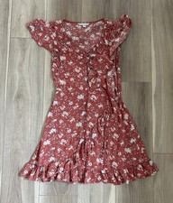 American Eagle Outfitters Women's S Red/White Floral Wrap Mini V-Neck Ruffle