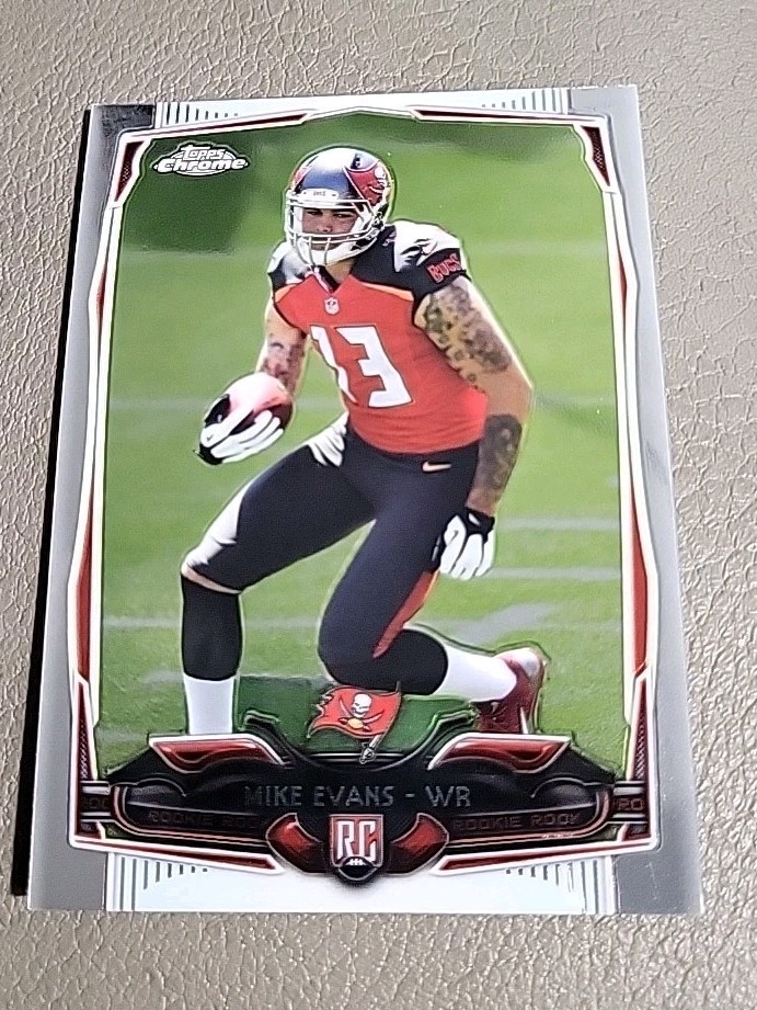 2014 Topps Chrome - Mike Evans #185 Ball in Right Arm (RC)