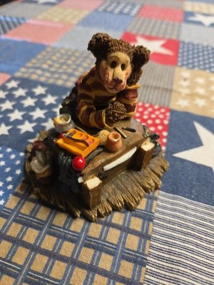 Boyds Bears & Friends Graffitie...Put On Your Happy Face Figurine From 2001