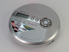 Sony D-NF340 CD Walkman MP3 FM Digital Tuner 30H w/ Headset, Remote, Manual.