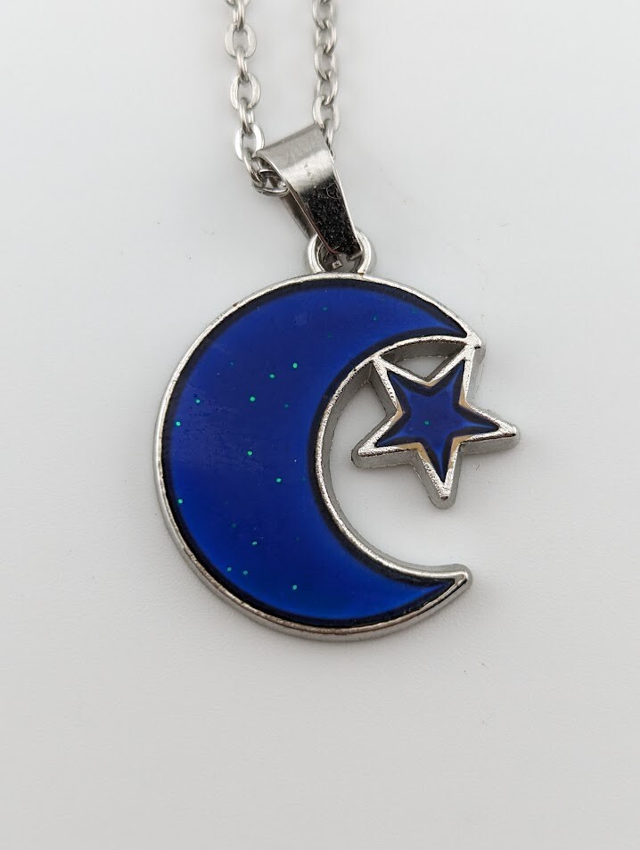 CRESCENT MOON & STAR MOOD PENDANT color changing thermochromic