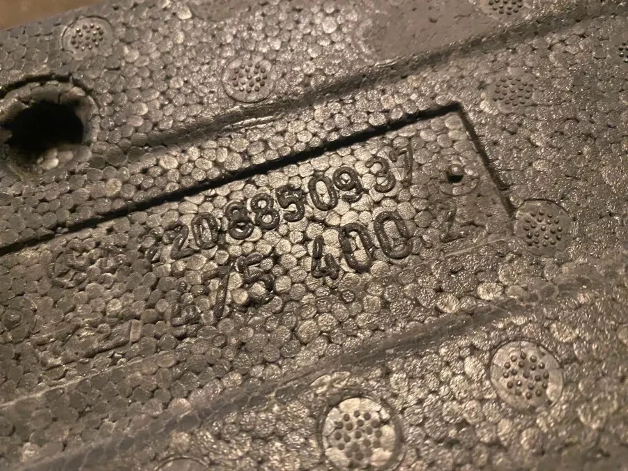 Genuine OEM Mercedes-Benz 2000-2006 S-Class Rear Bumper Energy Absorber Foam - Image 4 of 4