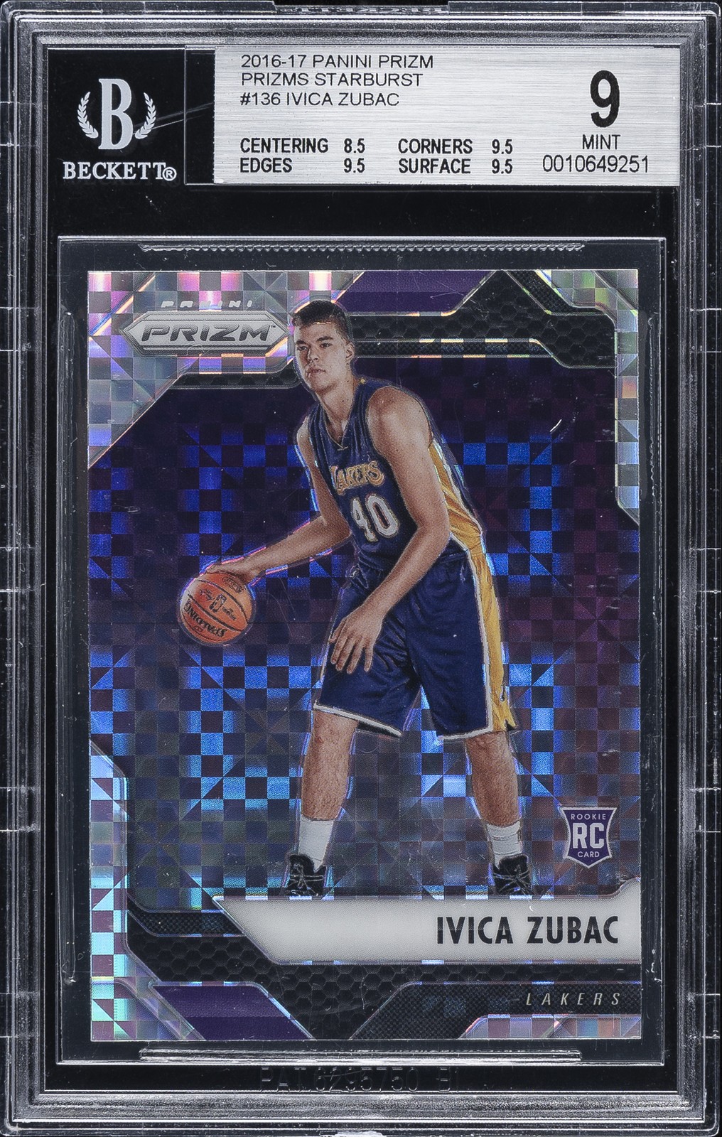 2016-17 PANINI PRIZM PRIZMS STARBURST #136 IVICA ZUBAC BGS 9