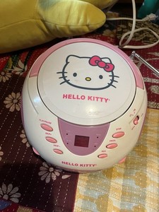 Hello Kitty Pink White CD Player Boombox FM Radio 1 CD Capacity Plays CD